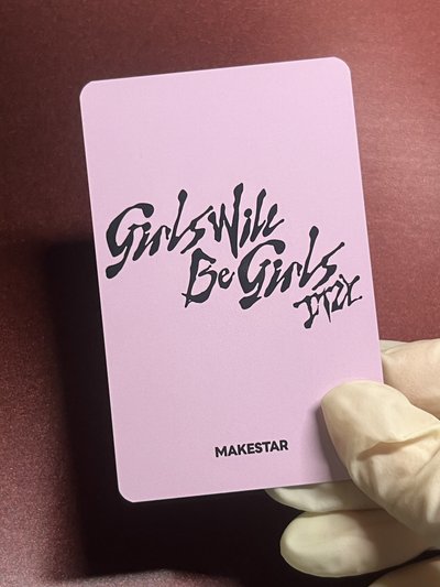 愛心志/AM特典 迷10-GWBG 🙌🏻 ITZY