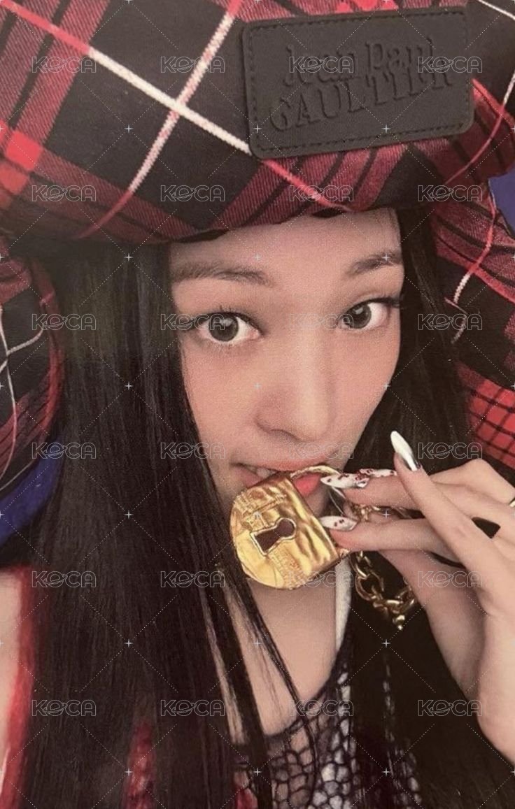 FAMOUS 專輯卡 WICKED ver. 正面