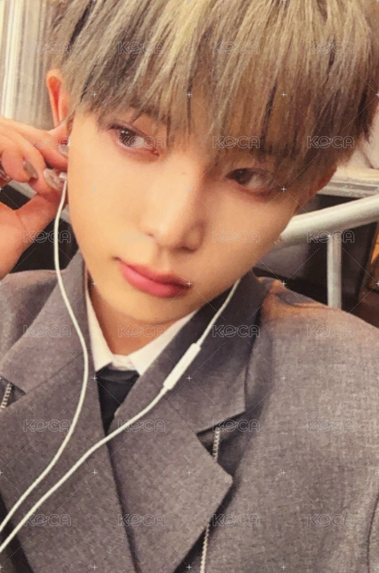 Go in Blind (月狼) 環球 通路 特典卡  正面