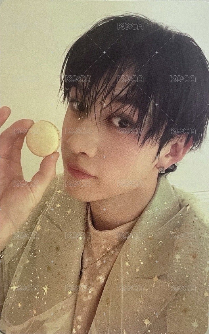 Hollow 專輯卡 期間生產限定盤 正面