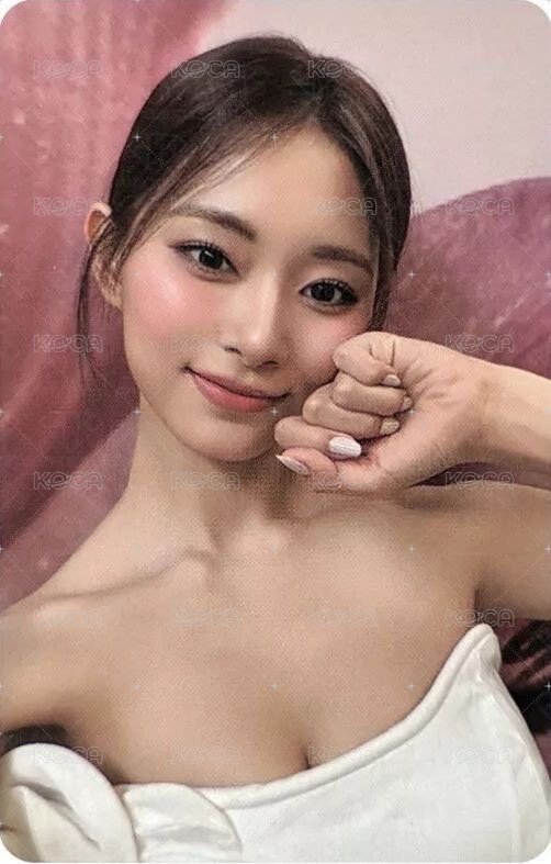 aboutTzu  專輯卡  正面