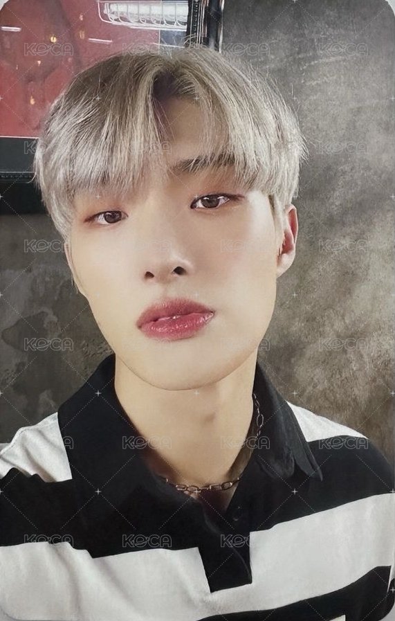 FEVER pt.2 wonderwall 簽售卡  正面