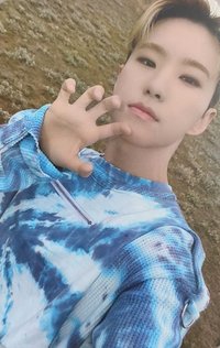 MINI11 yzy B 簽售卡 