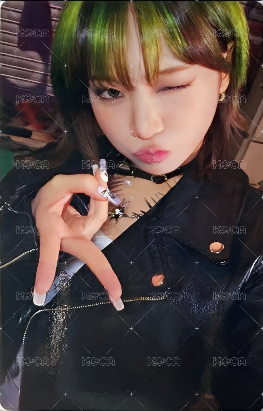 DIFFERENT 專輯卡 單封ver. 正面