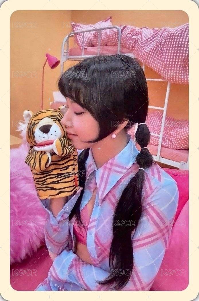 BETWEEN 1&2 專輯卡  正面