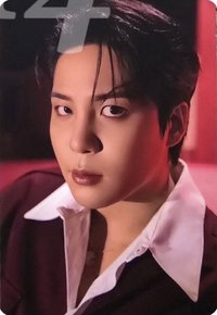 GOLDEN HOUR :  Part.3 In Your Fantasy 專輯卡 POCA RED ver. QR