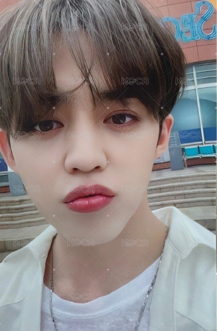 正四後續 yzy A 簽售卡  正面