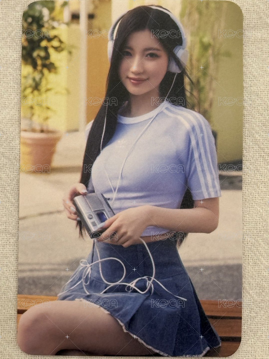 代言卡 BABYMONSTER with GAZELLE Asa 正面